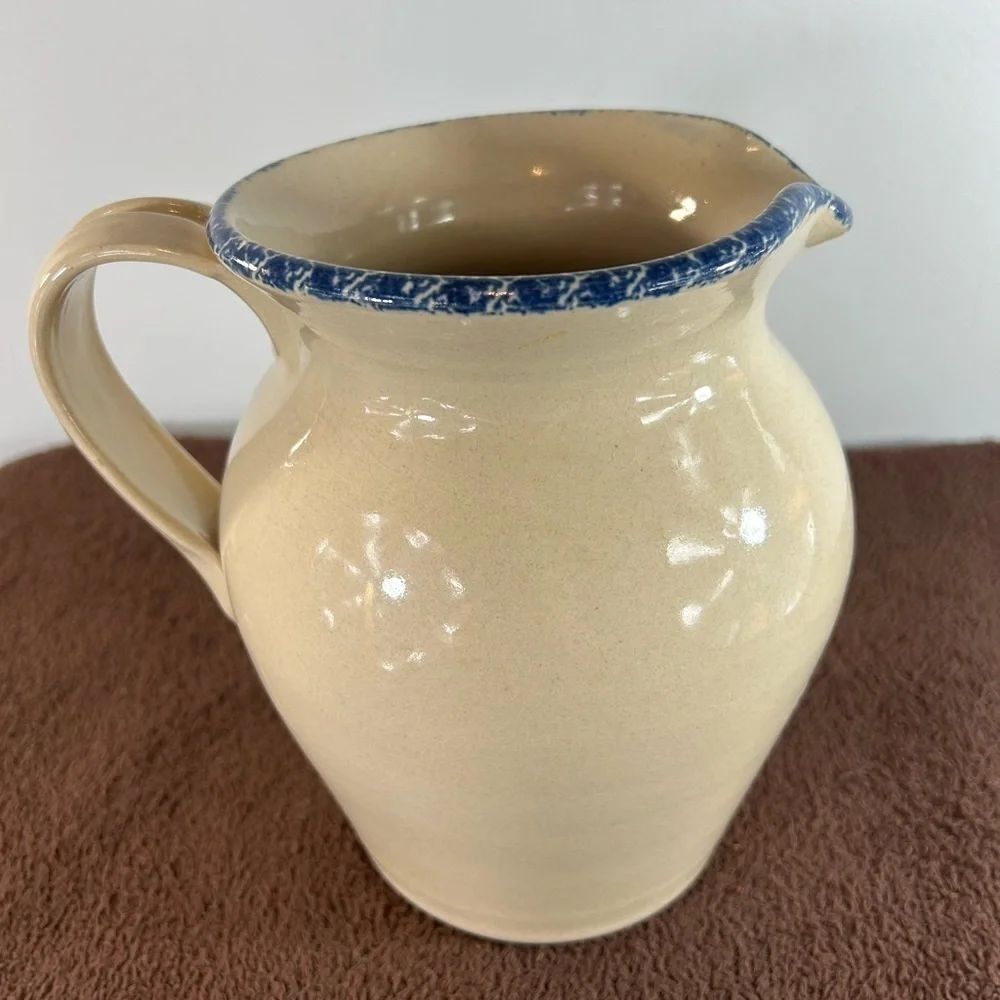 Home and Garden Stoneware hummingbird in heart pitcher 1999 - Picture 2 of 8